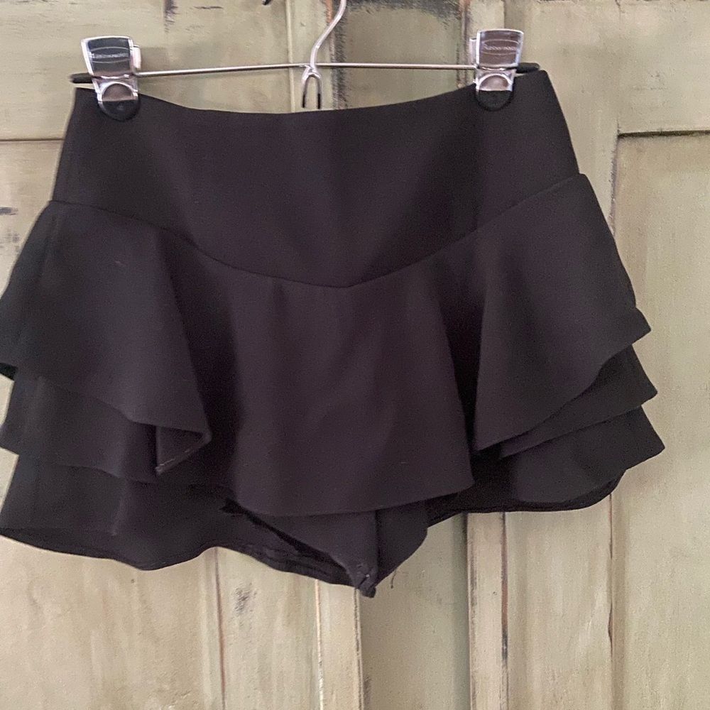 Black Zara Ruffle Skirt w/ Built in Shorts